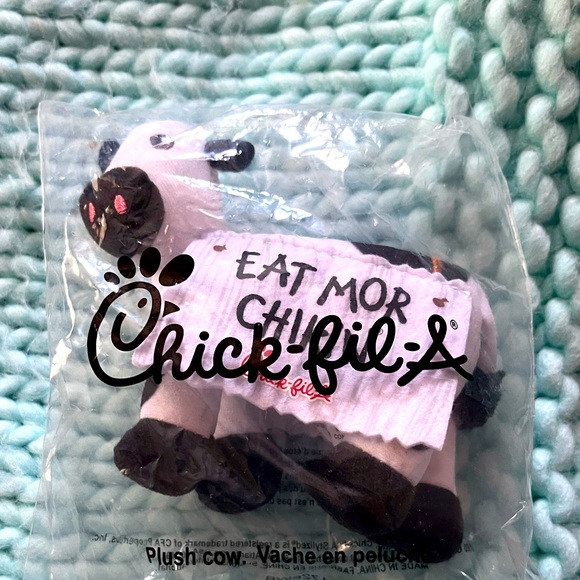 Chick-fil-A plush Cow - Picture 1 of 3
